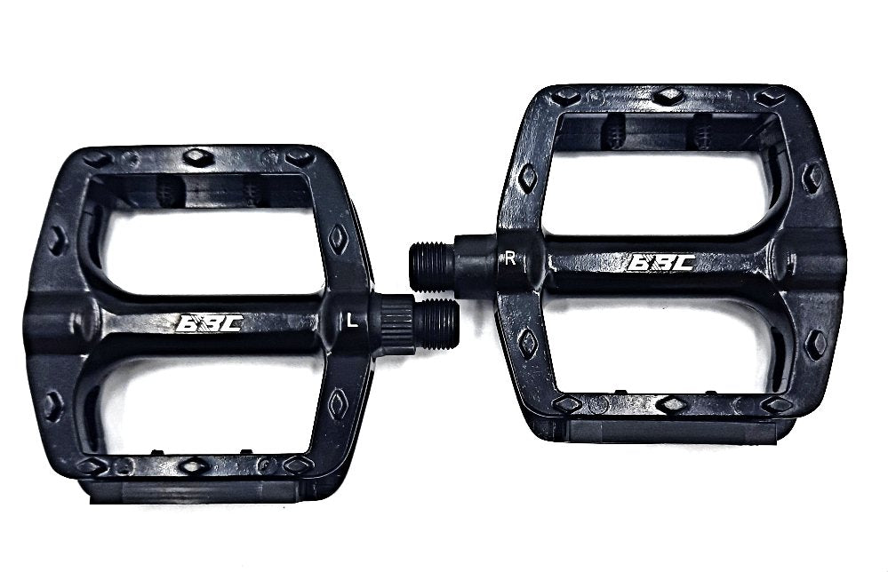 Pedal “BBC” black alloy with 9/16″ axle
